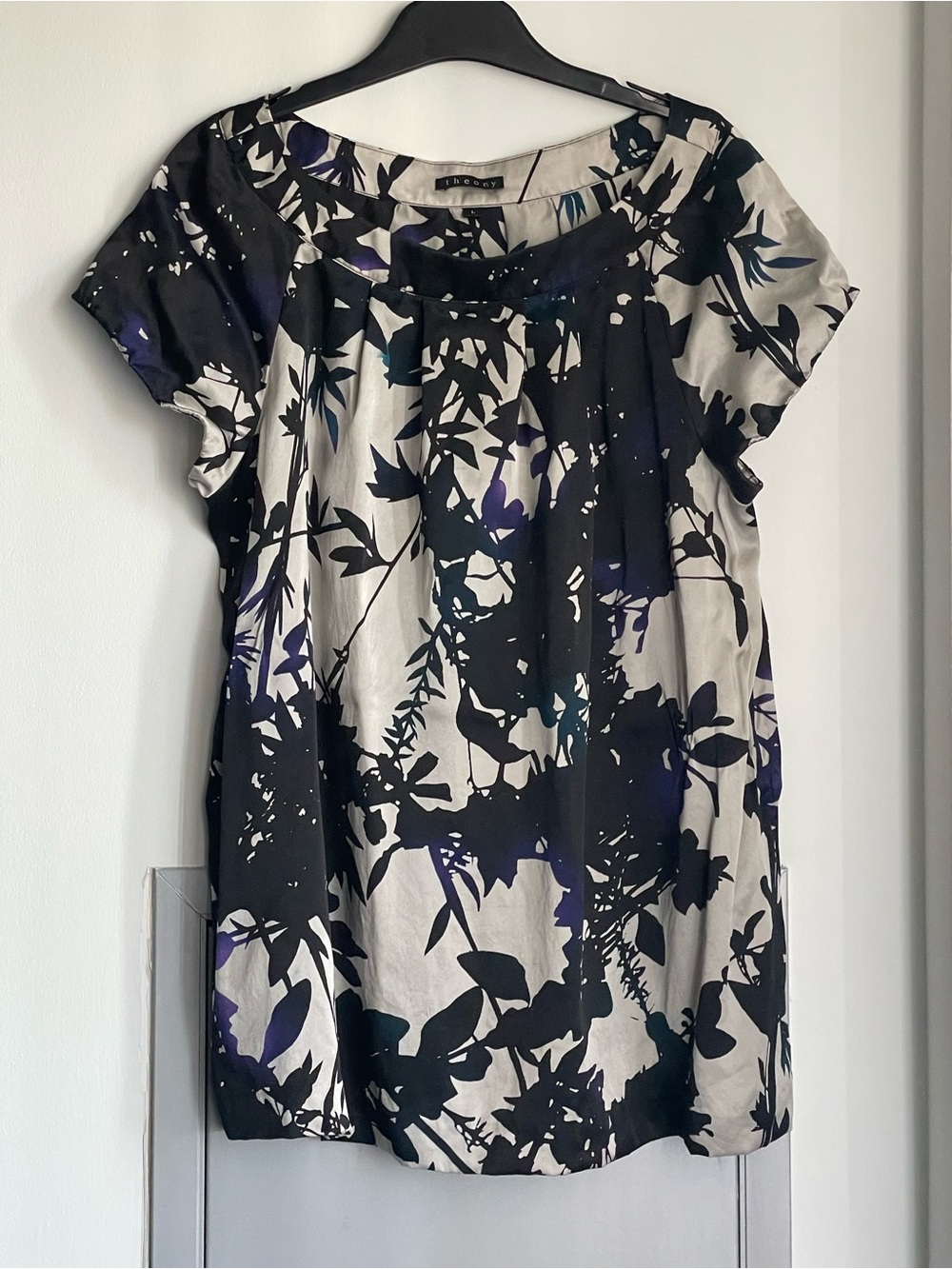 THEORY Natasha 100% Silk Floral Blouse - Black, white & Deep Purple